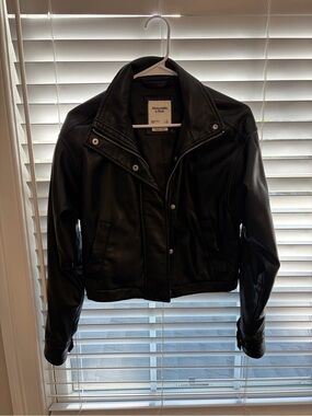 Abercrombie & Fitch Women’s Black Vegan Leather Jacket